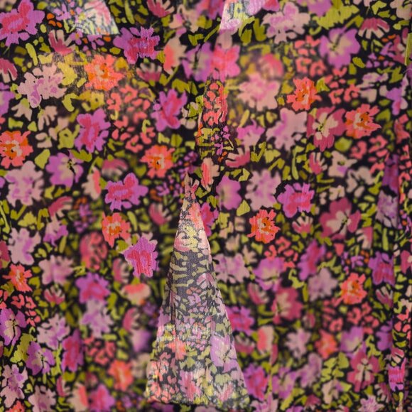 NWT Hurley Ladies Cropped Black Floral Long Sleeve Top Size M - Picture 4 of 6